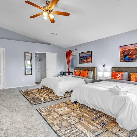 Private 2 Queen Bed Ensuite Bath
